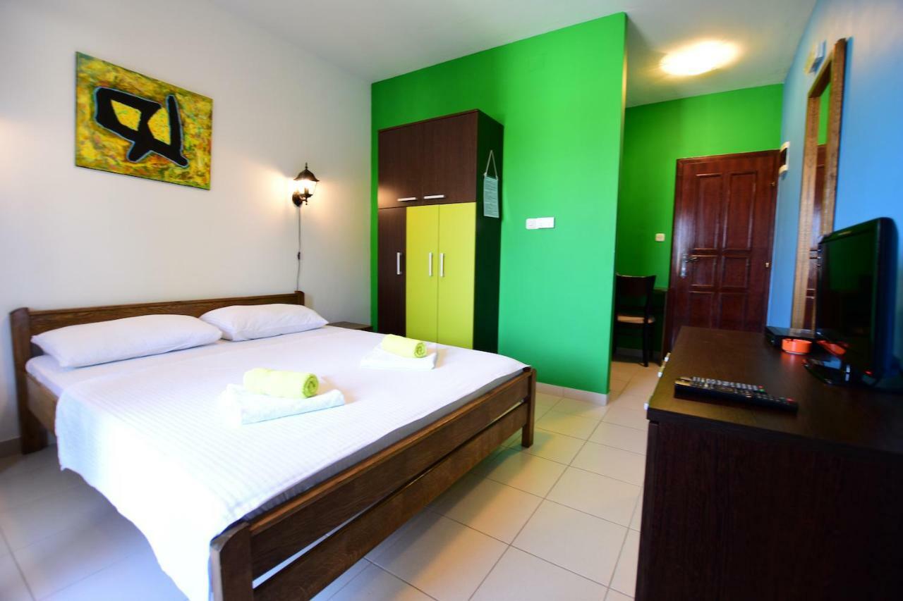Pansion Hrga Otel Vodice Dış mekan fotoğraf